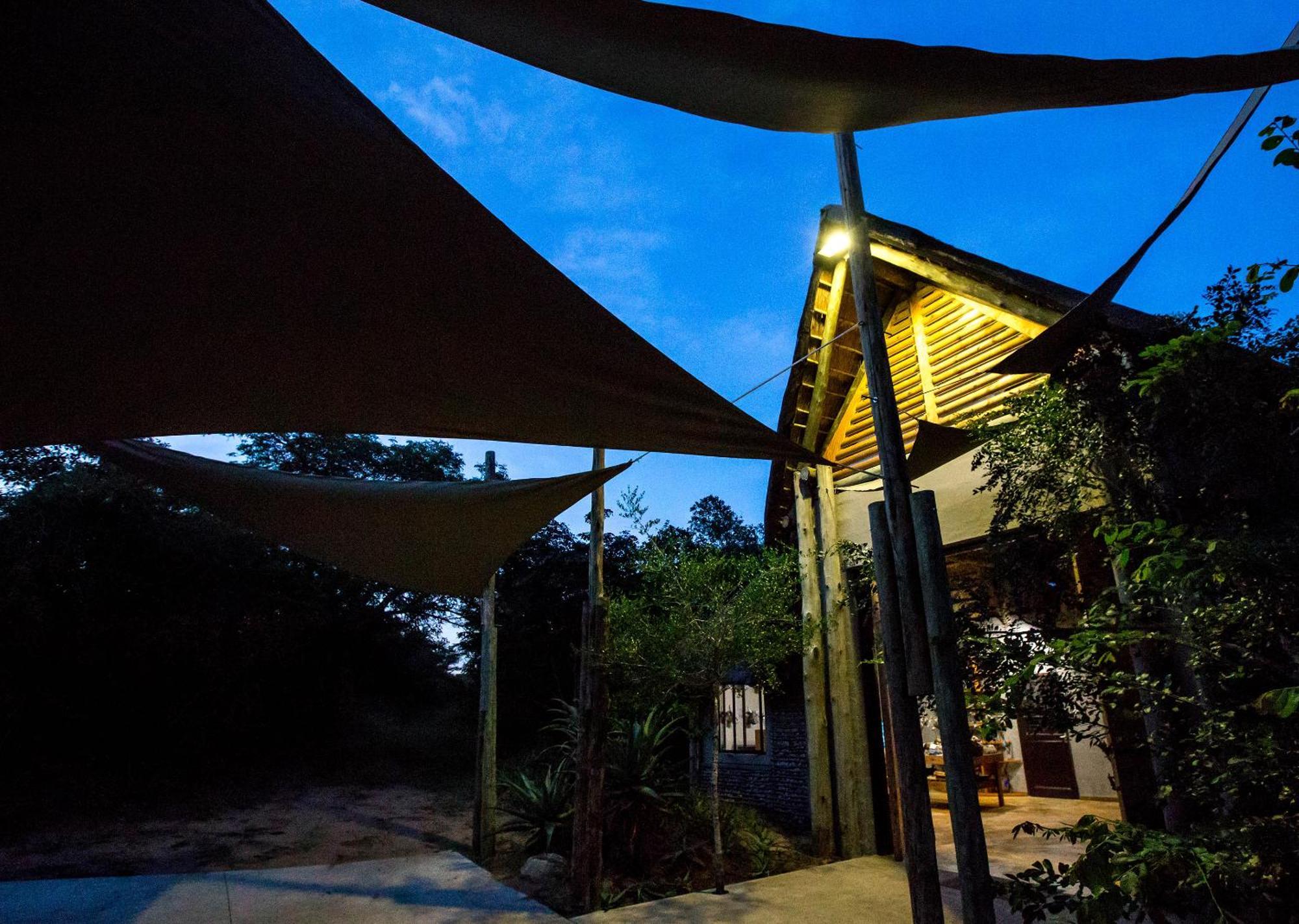 Royal Thonga Safari Lodge Sihangwane Екстериор снимка
